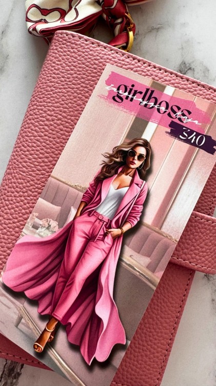 SERIA GIRLBOSS WYZWANIA KSIĄŻECZKOWE 5.jpg