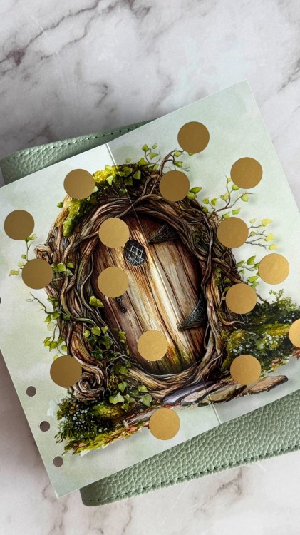 Leśna wędrówka 2.jpg