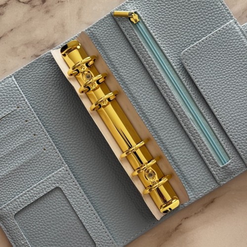 Segregator budżetowy A6 - pastelowy niebieski 2.jpg